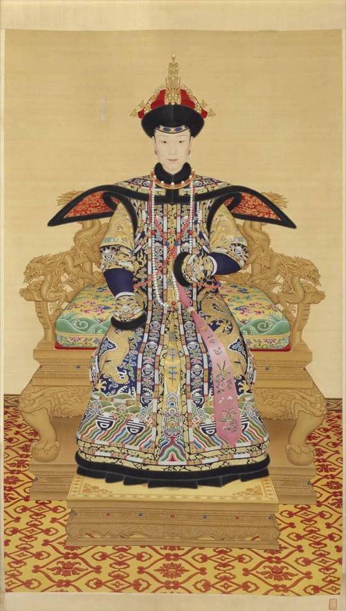 清朝服饰图片:清朝皇后服饰特点,清朝皇后服饰图解-第5张图片-文史 清朝服饰图片:清朝皇后服饰特点,清朝皇后服饰图解-第5张图片-文史
