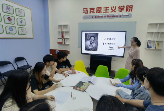 不堪回首的主人公是谁(不堪回首的本意)-第3张图片-文史 不堪回首的主人公是谁(不堪回首的本意)-第3张图片-文史