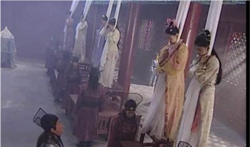 惊!清朝皇帝康熙驾崩陪葬妃嫔竟有四十八个之多,康熙陪葬几个皇后-第4张图片-文史 惊!清朝皇帝康熙驾崩陪葬妃嫔竟有四十八个之多,康熙陪葬几个皇后-第4张图片-文史