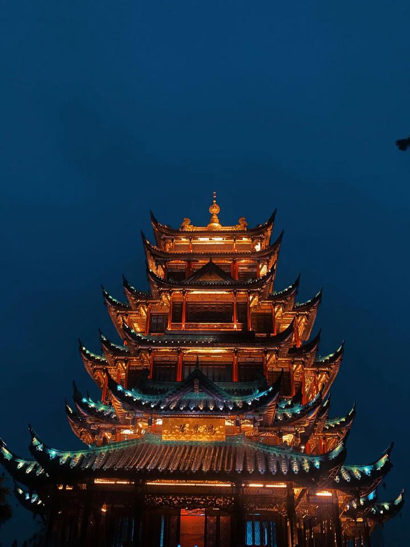 空中楼阁的意思是什么(空中楼阁的释义)-第2张图片-文史 空中楼阁的意思是什么(空中楼阁的释义)-第2张图片-文史