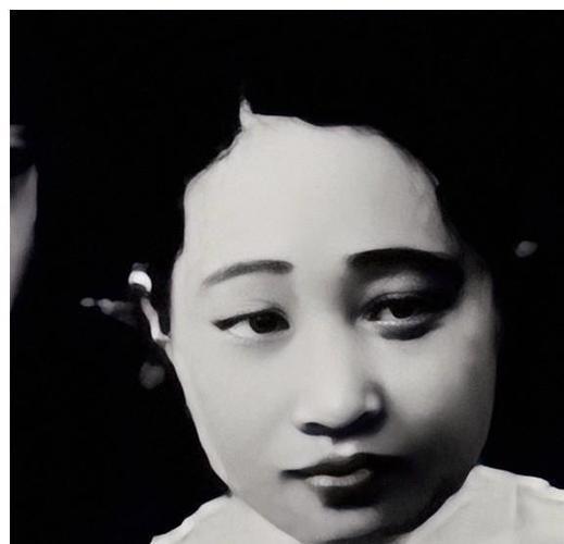 宋美龄玩一夜情:蒋介石带卫士亲自“捉奸”,宋美龄和蒋介石分居-第3张图片-文史 宋美龄玩一夜情:蒋介石带卫士亲自“捉奸”,宋美龄和蒋介石分居-第3张图片-文史