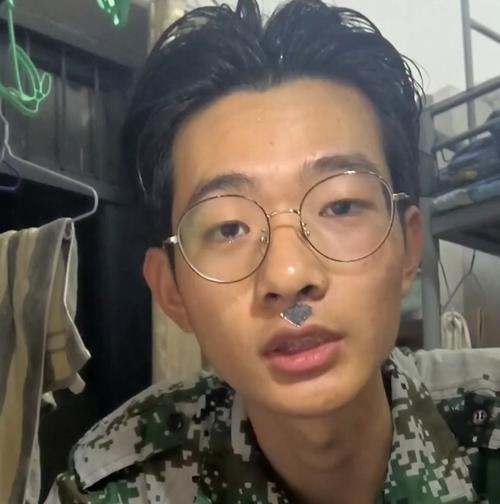 柳公权瓜田李下的故事,柳公权典故-第4张图片-文史 柳公权瓜田李下的故事,柳公权典故-第4张图片-文史
